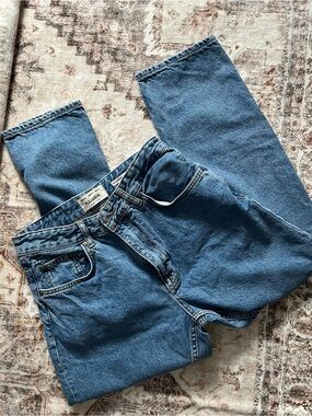Pull&Bear Women's Medium Blue Cropped Straight-Leg Jeans